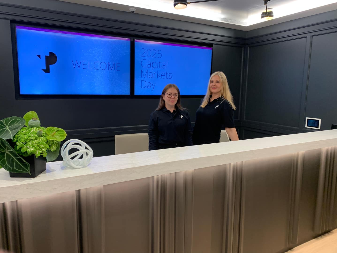 NYE Staffing front desk agents at NYC hotel reception.